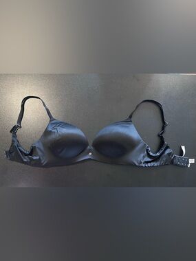 Victoria’s Secret Wireless Padded Push Up Bra